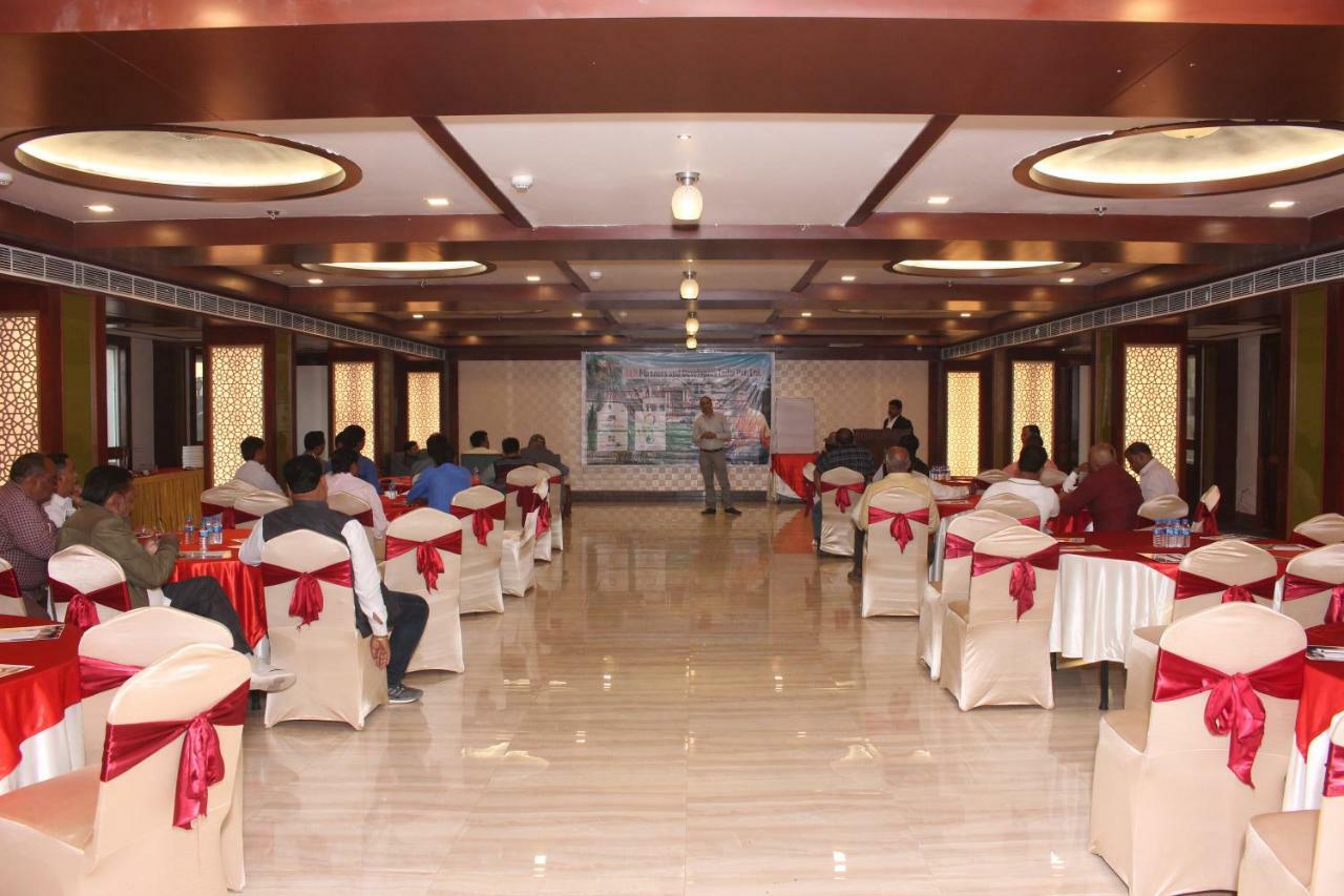 Konark Grand Hotel Mirzapur Exterior photo